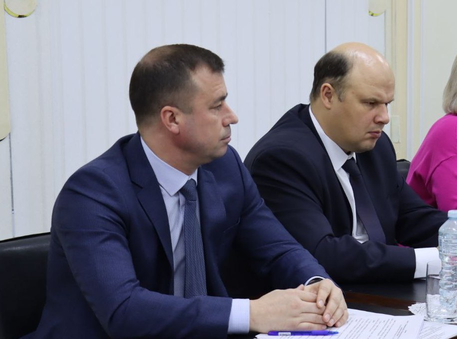 Реализацию программы "100 прудов и озер", готовность дорожных служб к зимнему периоду и завершение работ по благоустройству обсудили в Ступино Реализацию программы "100 прудов и озер", готовность дорожных служб к зимнему периоду и завершение работ по благоустройству обсудили в Ступино