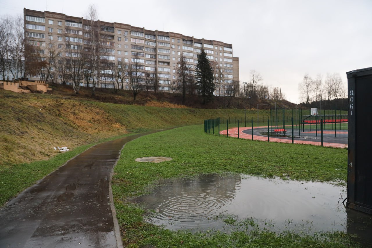 Специалисты МУП «Водоканал» устранили прорыв канализации у стадиона в мкр