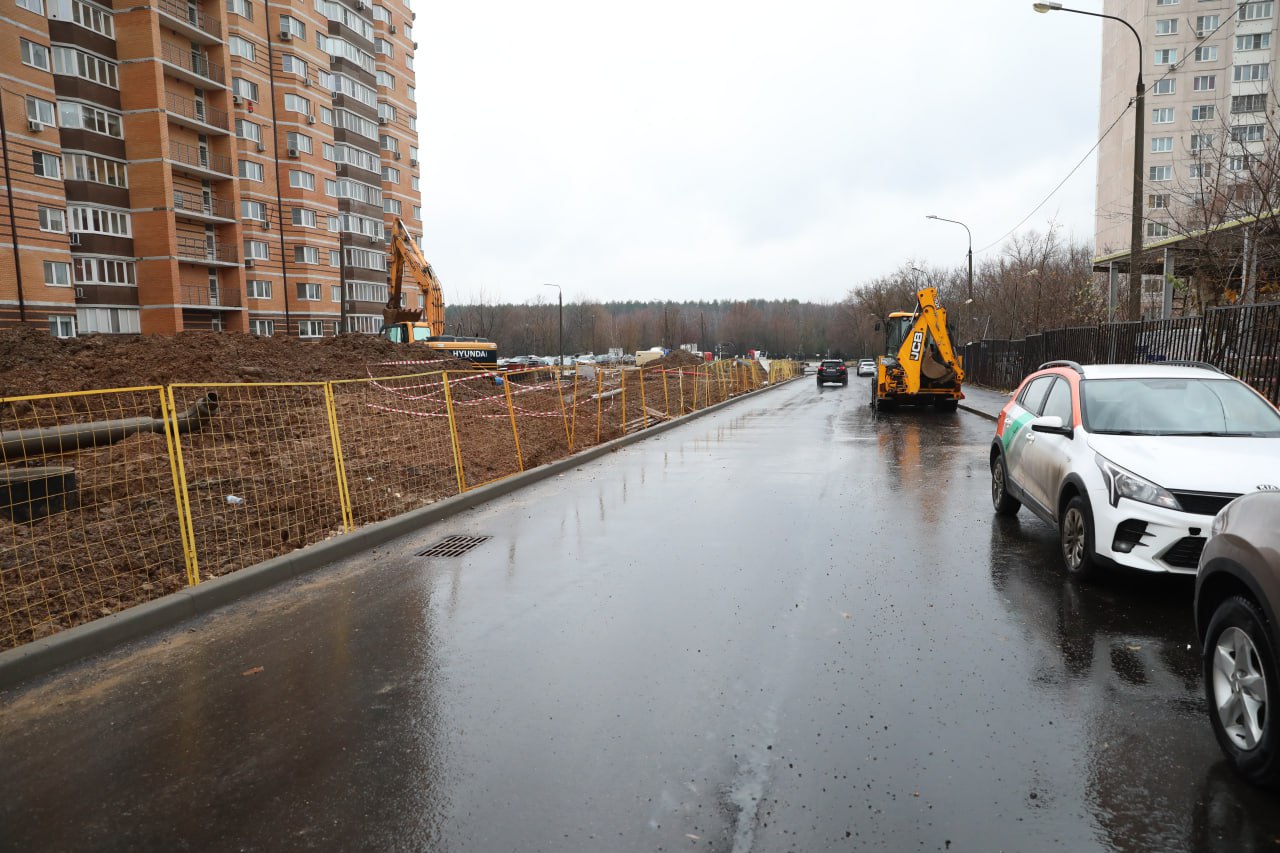 На ул. Молодёжная в Долгопрудном заменят опоры уличного освещения На ул. Молодёжная в Долгопрудном заменят опоры уличного освещения