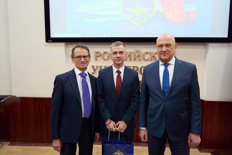 Общественный совет при УТ МВД России по ЦФО обсудил важность патриотического воспитания и духовности в рядах транспортной полиции На площадке Российского университета транспорта состоялось очередное заседание Общественного... Общественный совет при УТ МВД России по ЦФО обсудил важность патриотического воспитания и духовности в рядах транспортной полиции На площадке Российского университета транспорта состоялось очередное заседание Общественного...