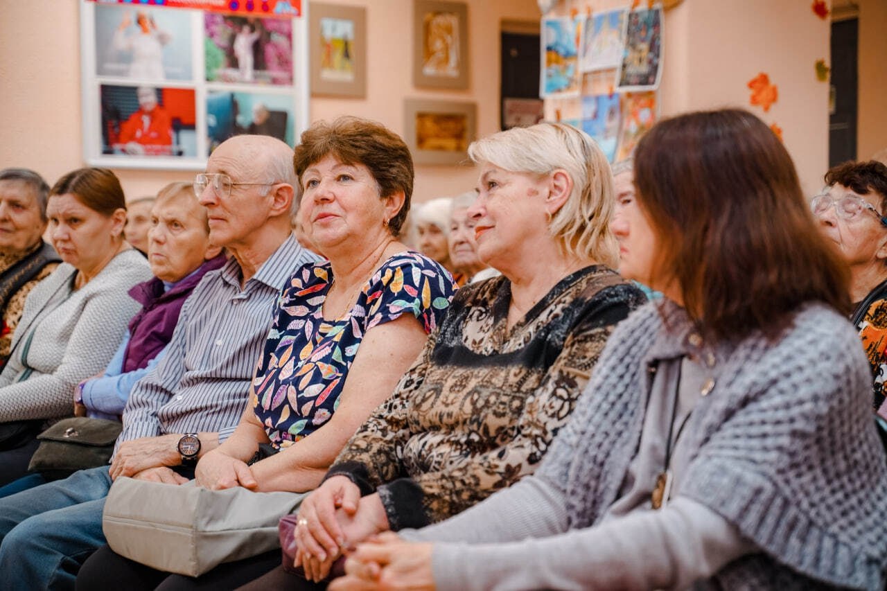 Одиночество – одна из самых острых проблем зрелого возраста Одиночество – одна из самых острых проблем зрелого возраста