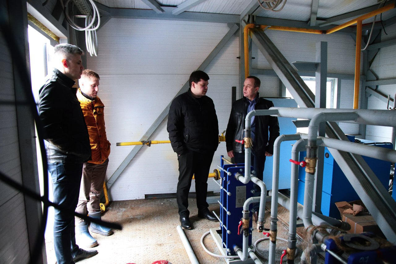 Алексей Малкин: Проинспектировал ход работ по строительству блочно-модульных котельных и модернизации сетей отопления в деревнях Губино, Леоново, Щербово и в микрорайоне Лопатинский Алексей Малкин: Проинспектировал ход работ по строительству блочно-модульных котельных и модернизации сетей отопления в деревнях Губино, Леоново, Щербово и в микрорайоне Лопатинский