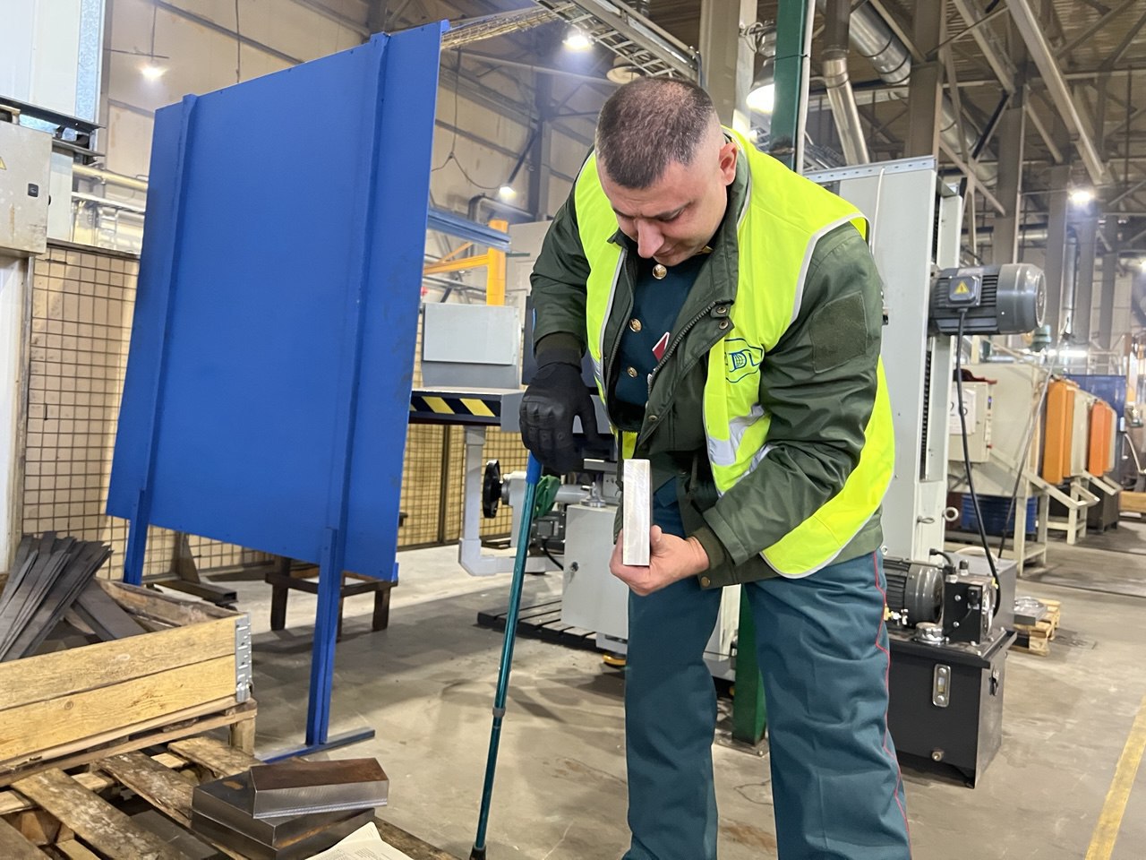 Коломенских ветеранов специальной военной операции продолжают знакомить с востребованными промышленными специальностями Коломенских ветеранов специальной военной операции продолжают знакомить с востребованными промышленными специальностями