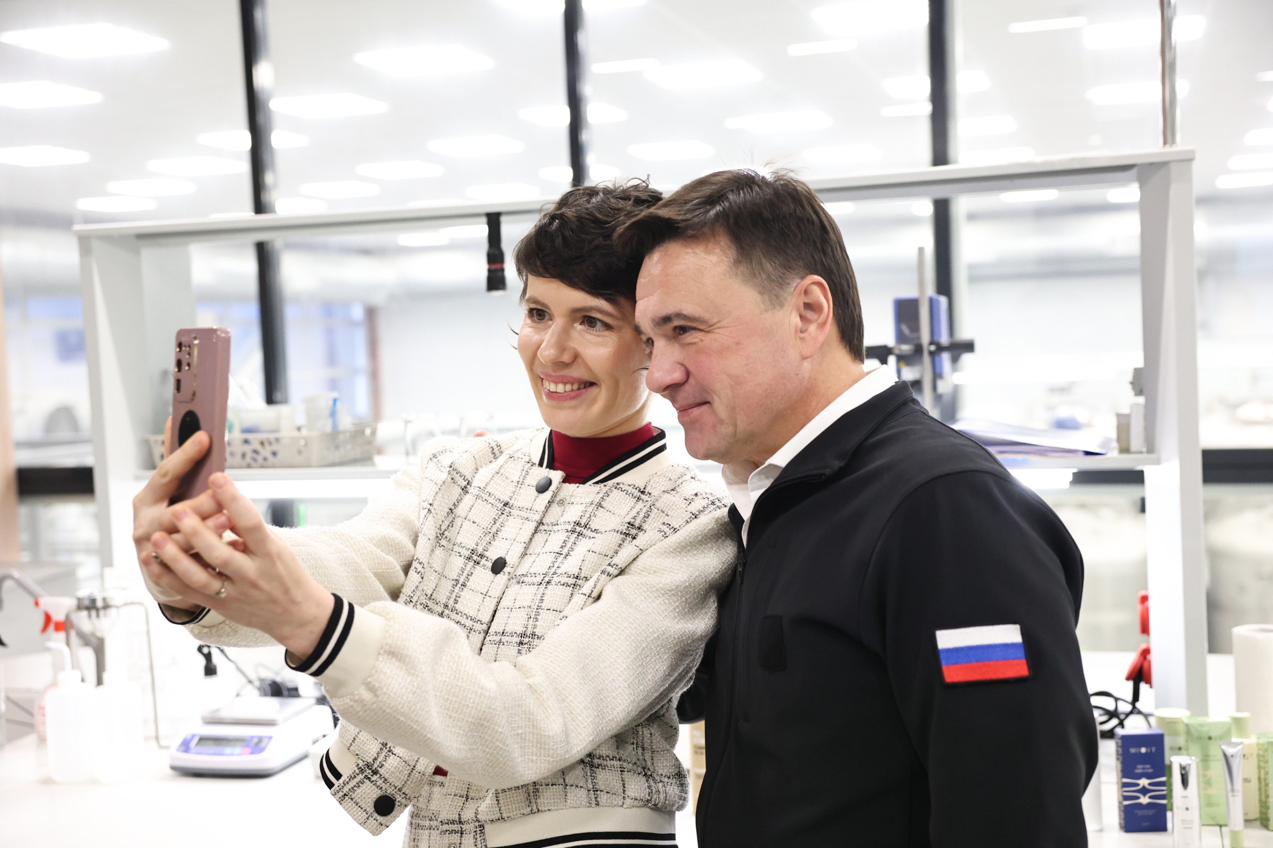 В Солнечногорске открылся роботизированный завод косметики