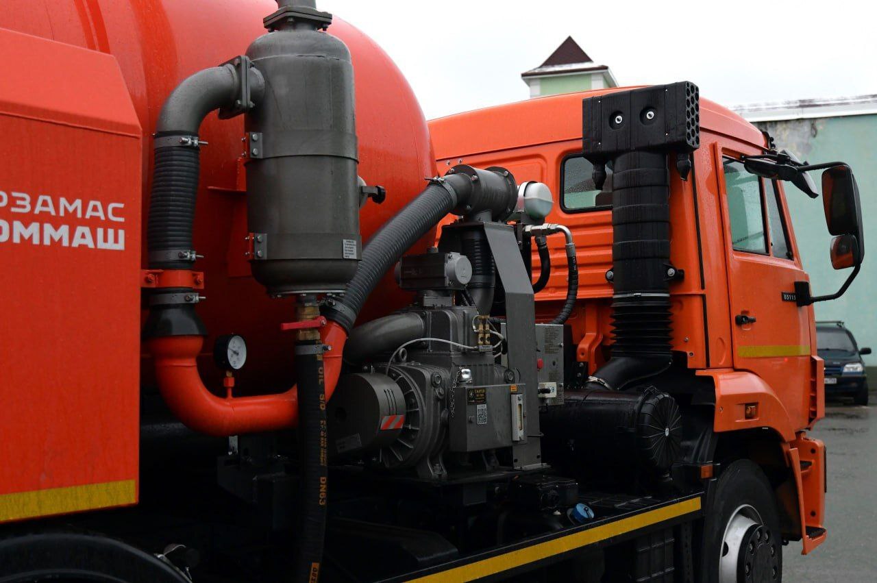 Дмитровский водоканал получил новую спецтехнику