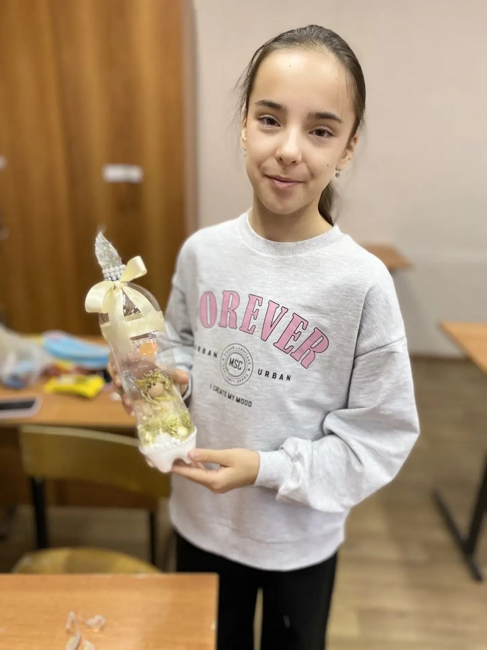 Несмотря на ноябрь наши ребята из 5б класса уже начали подготовку к новогодним праздникам Несмотря на ноябрь наши ребята из 5б класса уже начали подготовку к новогодним праздникам