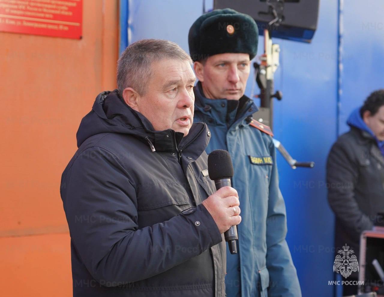 В Клину увековечили память пожарного Романа Чиклеева В Клину увековечили память пожарного Романа Чиклеева