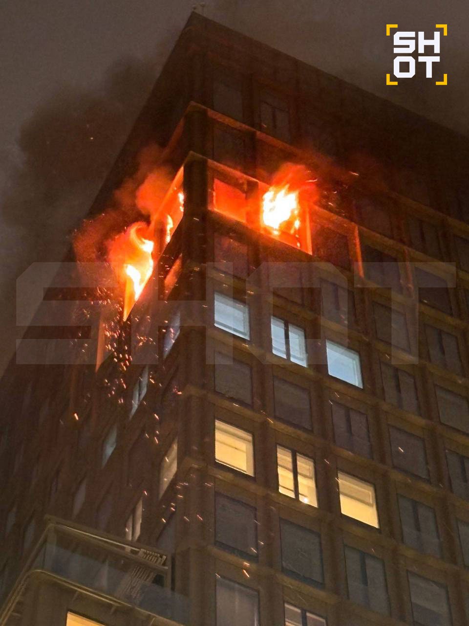 Сильный пожар в элитном ЖК «Lucky» в центре Москвы — SHOT Сильный пожар в элитном ЖК «Lucky» в центре Москвы — SHOT