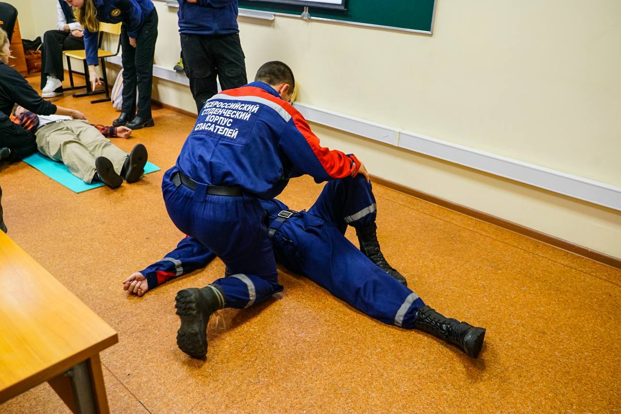 Волонтёры со всего Подмосковья прошли интенсивный курс первой помощи в Химках Волонтёры со всего Подмосковья прошли интенсивный курс первой помощи в Химках