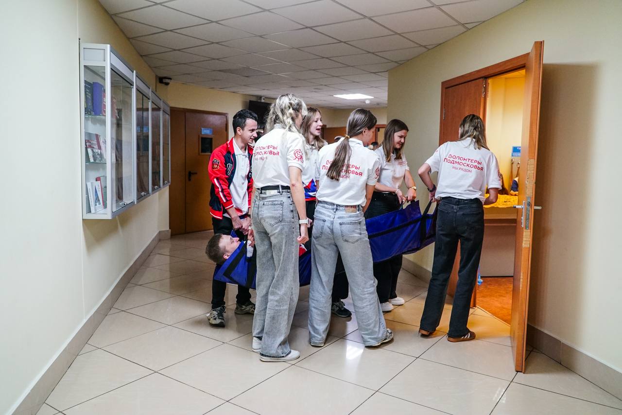 Волонтёры со всего Подмосковья прошли интенсивный курс первой помощи в Химках Волонтёры со всего Подмосковья прошли интенсивный курс первой помощи в Химках