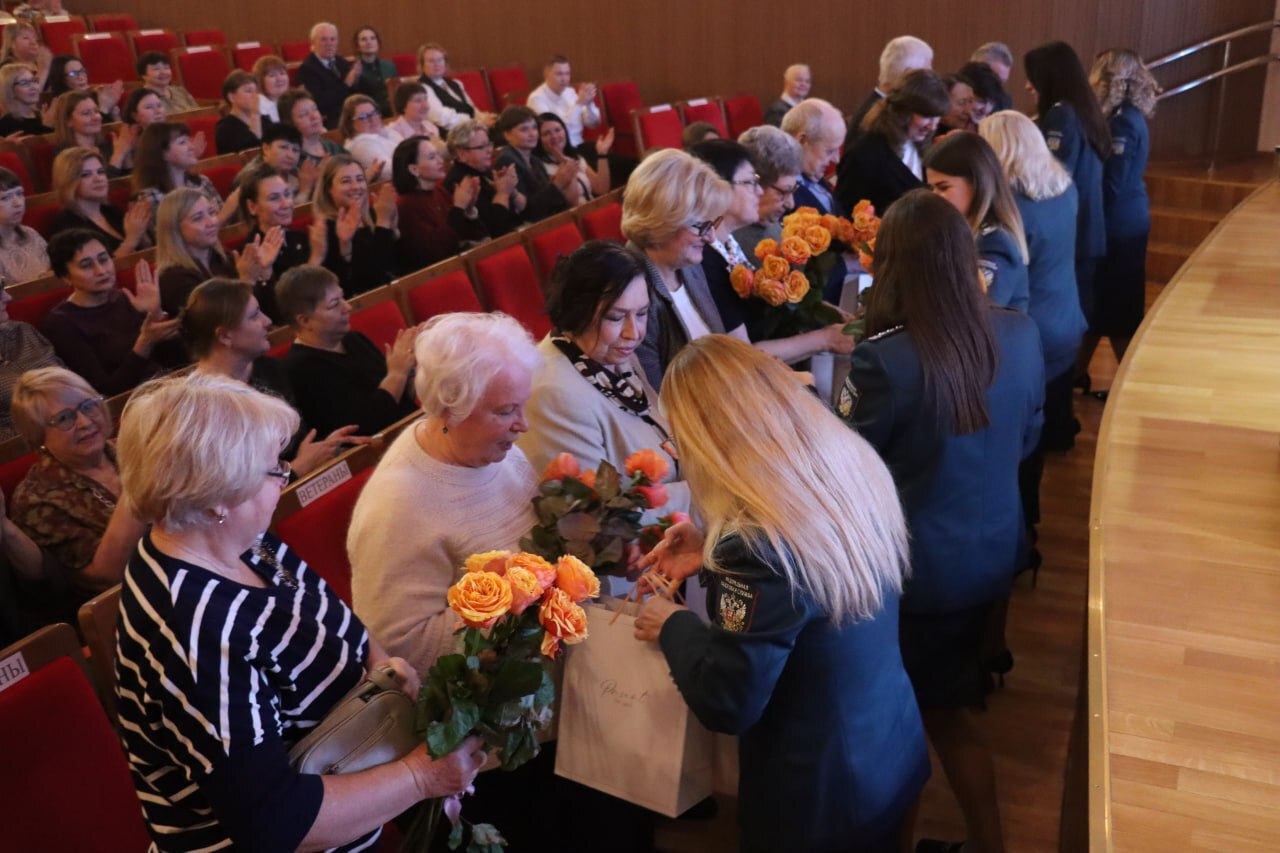 Торжественное мероприятие, посвященное юбилею налоговой службы, прошло на главной сцене ступинского Дворца культуры Торжественное мероприятие, посвященное юбилею налоговой службы, прошло на главной сцене ступинского Дворца культуры