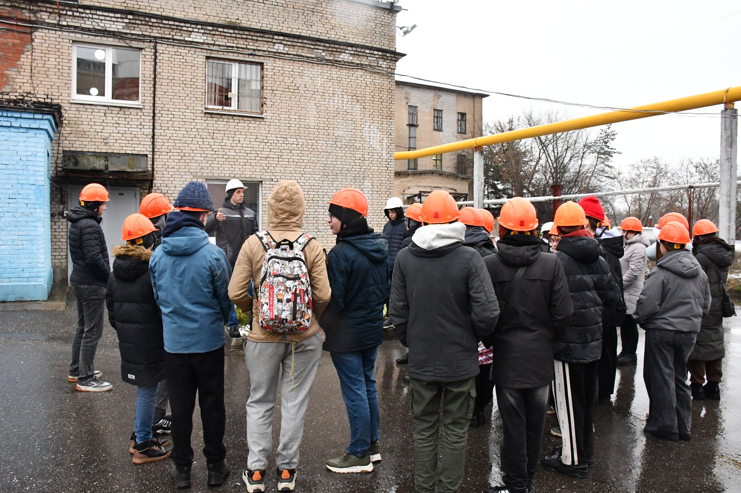 Для учащихся школы №8 провели экскурсию по «Теплоцентрали» Для учащихся школы №8 провели экскурсию по «Теплоцентрали»