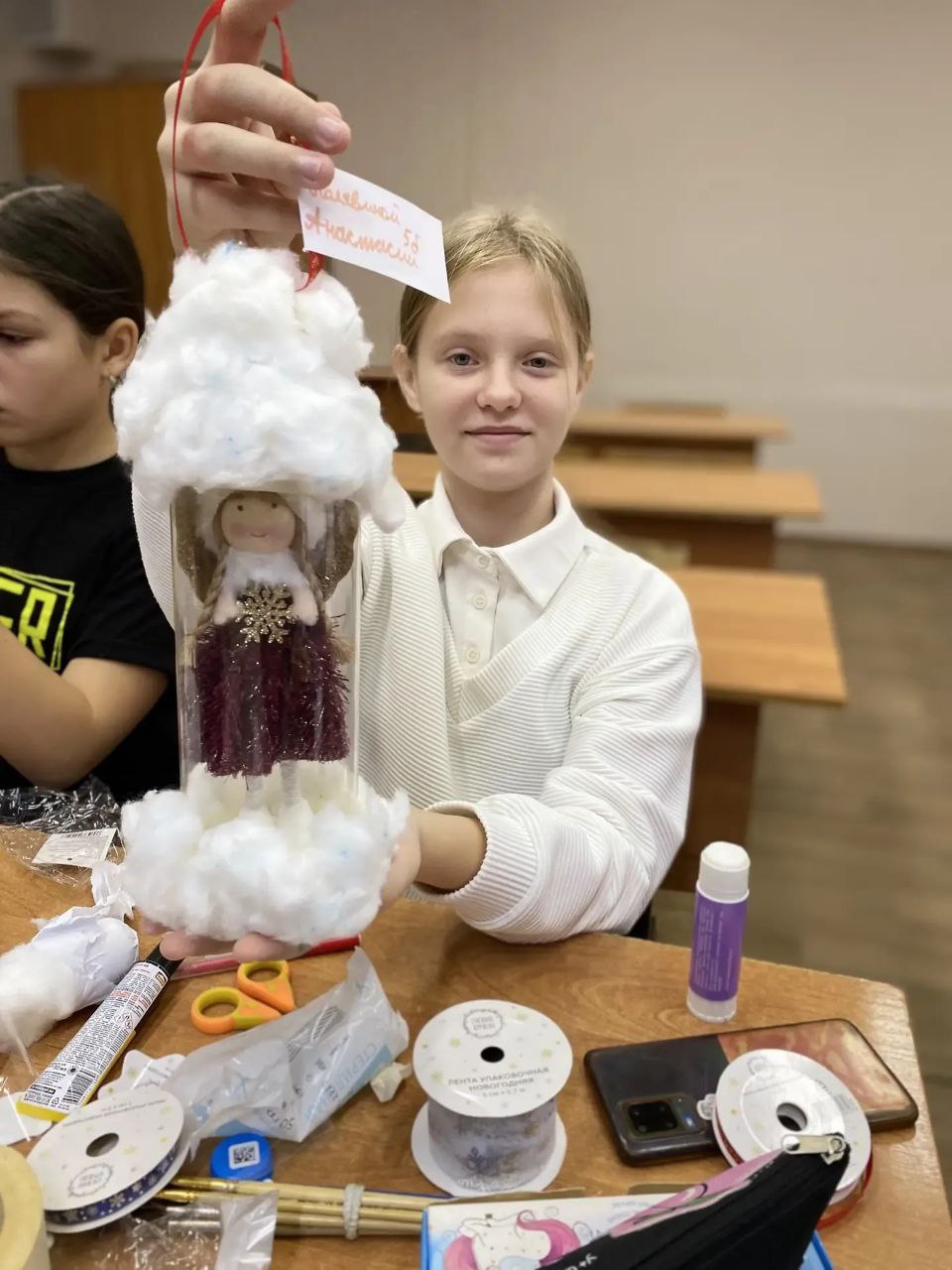 Несмотря на ноябрь наши ребята из 5б класса уже начали подготовку к новогодним праздникам Несмотря на ноябрь наши ребята из 5б класса уже начали подготовку к новогодним праздникам