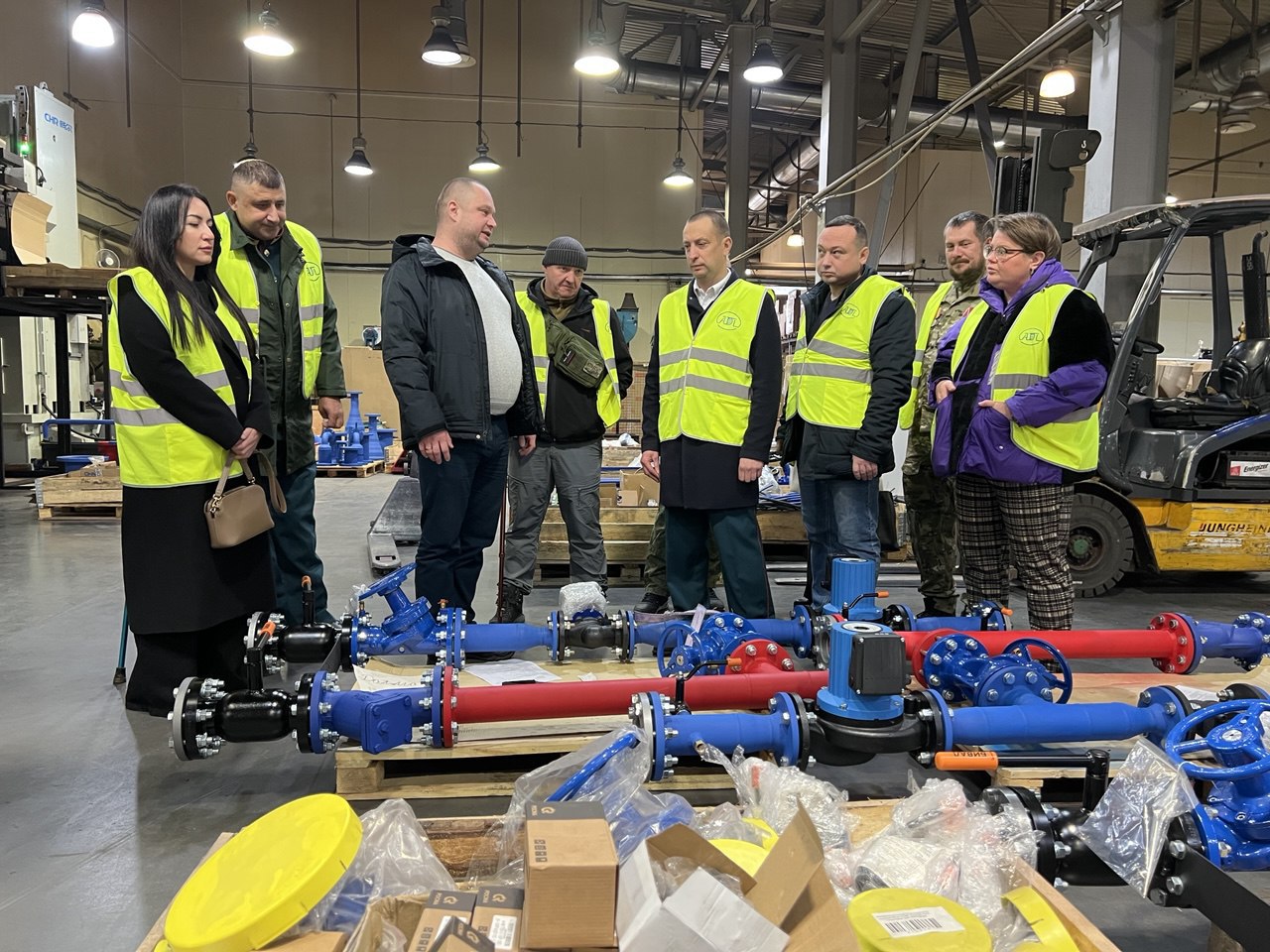 Коломенских ветеранов специальной военной операции продолжают знакомить с востребованными промышленными специальностями Коломенских ветеранов специальной военной операции продолжают знакомить с востребованными промышленными специальностями