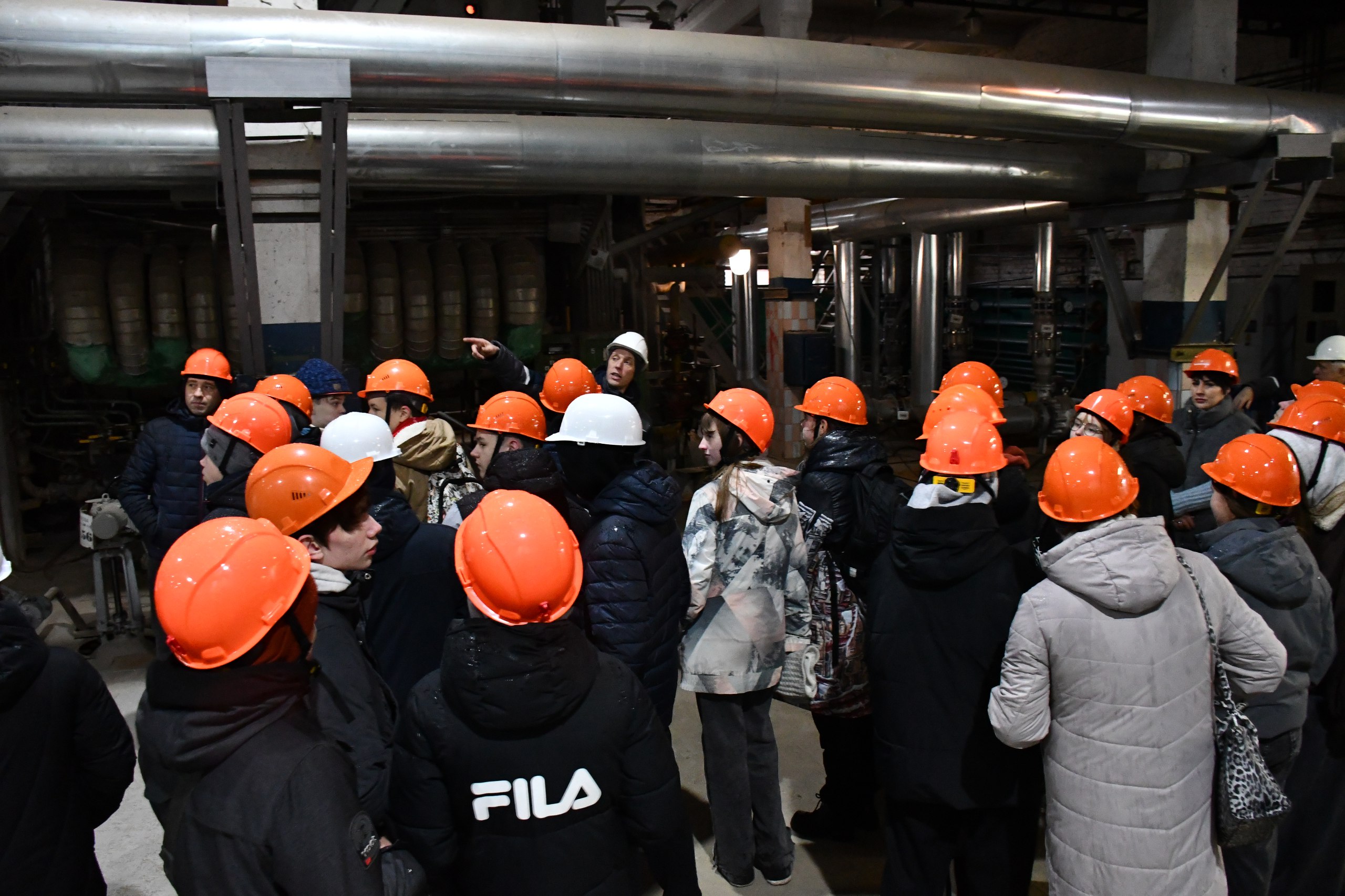 Для учащихся школы №8 провели экскурсию по «Теплоцентрали» Для учащихся школы №8 провели экскурсию по «Теплоцентрали»