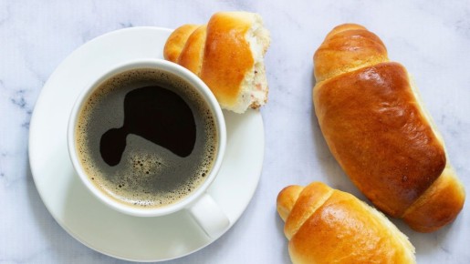 Пышные рогалики с повидлом как в детстве: готовятся проще простого