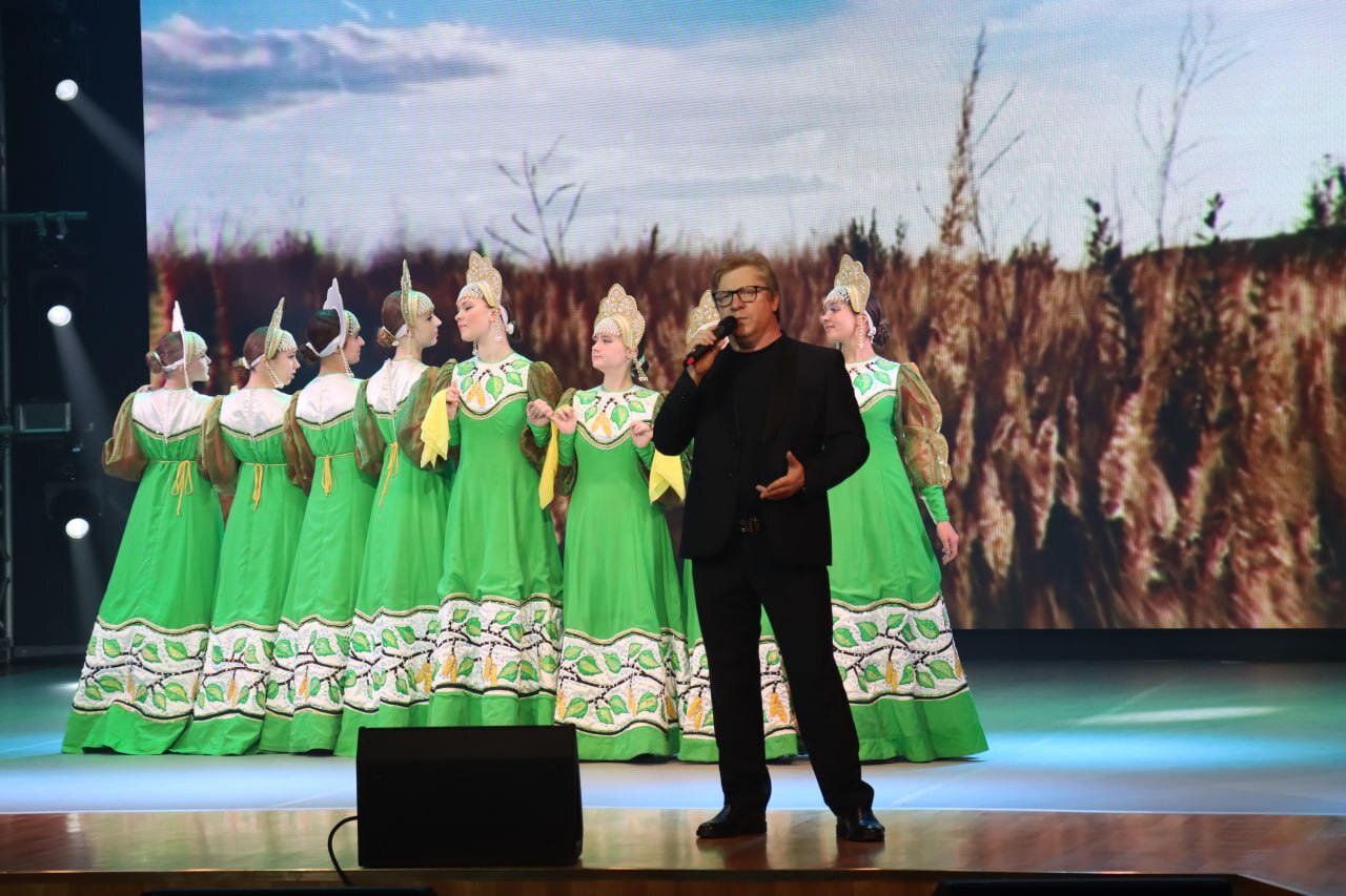 Торжественное мероприятие, посвященное юбилею налоговой службы, прошло на главной сцене ступинского Дворца культуры Торжественное мероприятие, посвященное юбилею налоговой службы, прошло на главной сцене ступинского Дворца культуры