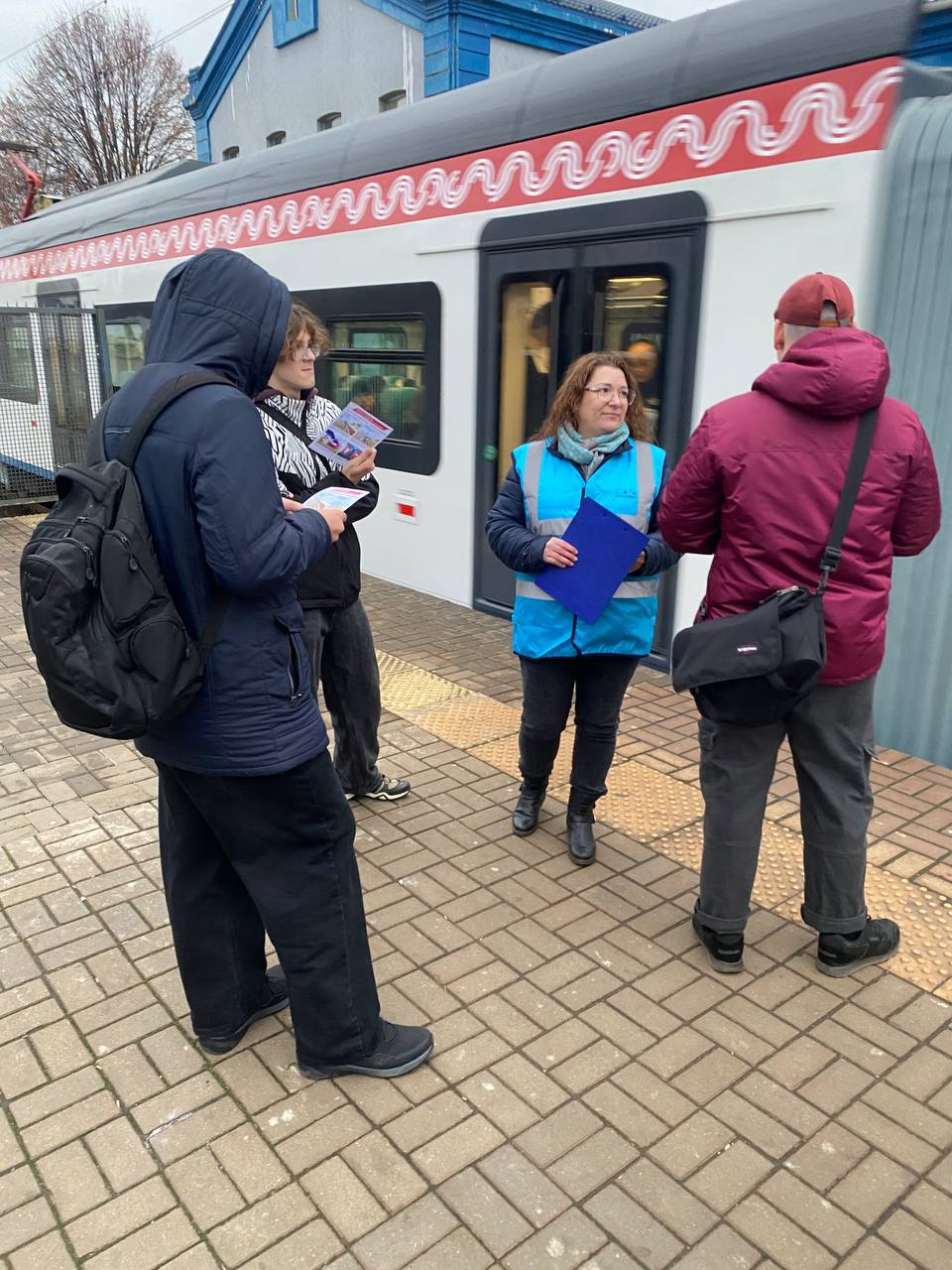 14 ноября на станции Пушкино провели профилактический рейд с участием администрации округа, транспортной полиции, административно-пассажирской инспекции и волонтеров 14 ноября на станции Пушкино провели профилактический рейд с участием администрации округа, транспортной полиции, административно-пассажирской инспекции и волонтеров