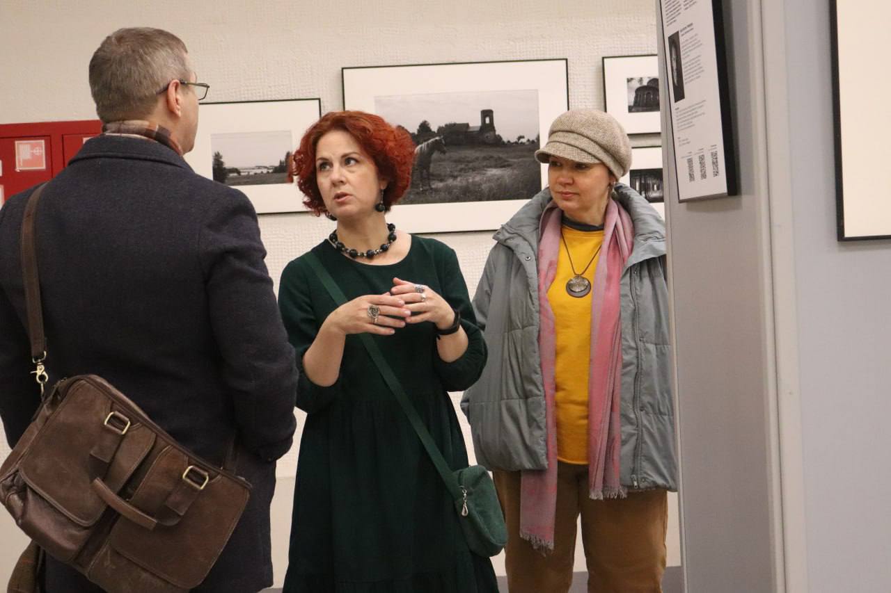 На выставочных площадках Пущинского Центра культурного развития «Вертикаль» вчера открылись две фотовыставки На выставочных площадках Пущинского Центра культурного развития «Вертикаль» вчера открылись две фотовыставки