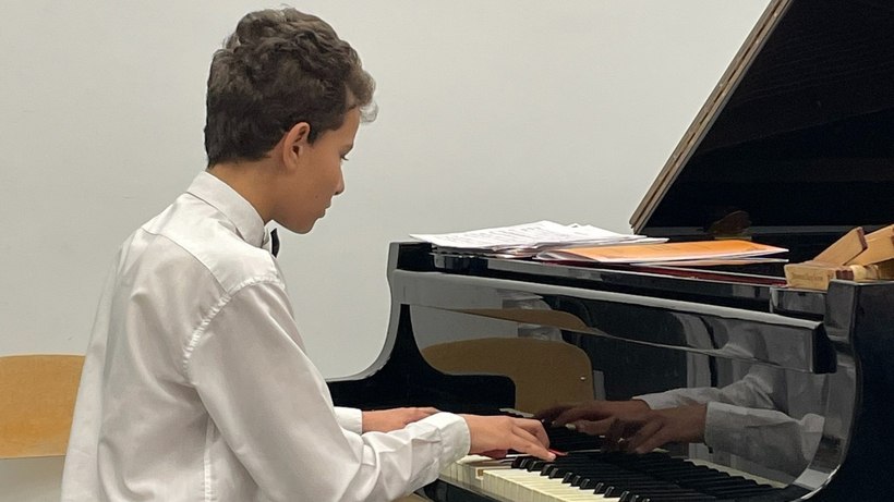 Юный композитор из Солнечногорска одержал победу на международном конкурсе! Юный композитор из Солнечногорска одержал победу на международном конкурсе!