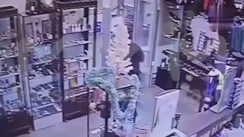 16-летний зумер с бензином пытался поджечь релейный шкаф по заказу скамеров из Украины