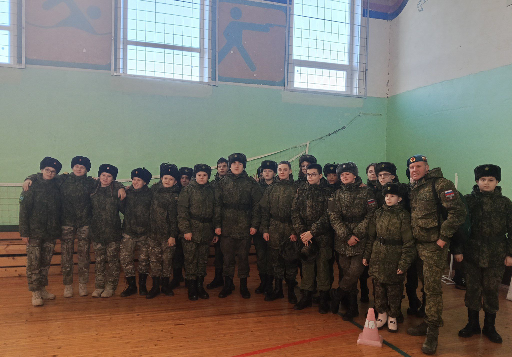 Новая победа!. Сегодня юнармейцы отряда "Орлёнок", посетили день открытых дверей в Филиале Московского пограничного института пгт.Оболенск Сотрудники института показали нам: как проживают курсанты, чему они обучаться и как в... Новая победа!. Сегодня юнармейцы отряда "Орлёнок", посетили день открытых дверей в Филиале Московского пограничного института пгт.Оболенск Сотрудники института показали нам: как проживают курсанты, чему они обучаться и как в...