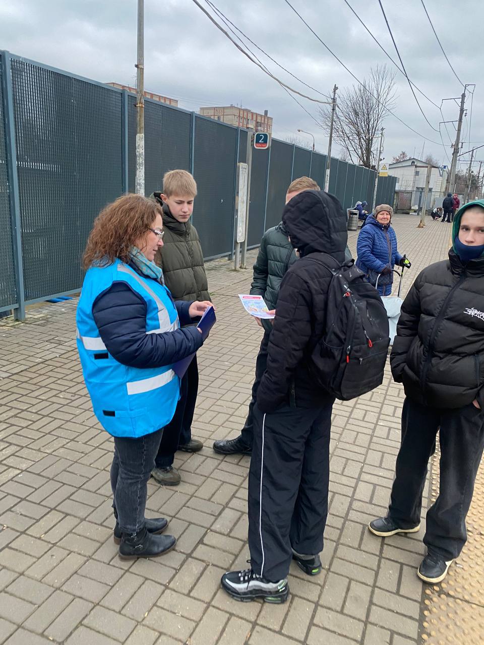 14 ноября на станции Пушкино провели профилактический рейд с участием администрации округа, транспортной полиции, административно-пассажирской инспекции и волонтеров 14 ноября на станции Пушкино провели профилактический рейд с участием администрации округа, транспортной полиции, административно-пассажирской инспекции и волонтеров