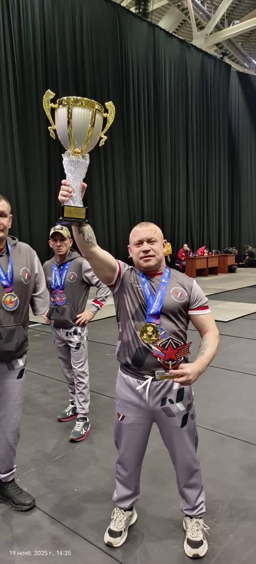 Ветеран из Люберец завоевал золото и серебро на спортивном фестивале в Омске Ветеран из Люберец завоевал золото и серебро на спортивном фестивале в Омске