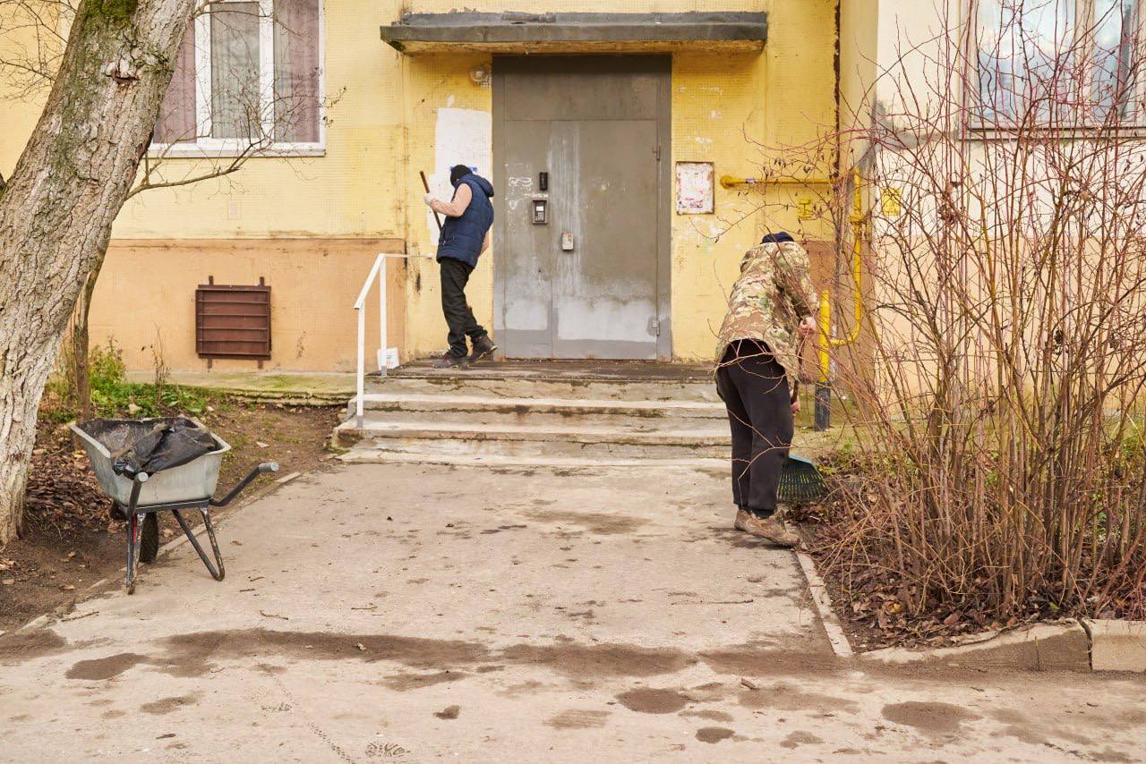 Михаил Собакин: Проконтролировал содержание внутридворовых территорий и общественных пространств по улице Вишневый бульвар и Чехова Михаил Собакин: Проконтролировал содержание внутридворовых территорий и общественных пространств по улице Вишневый бульвар и Чехова