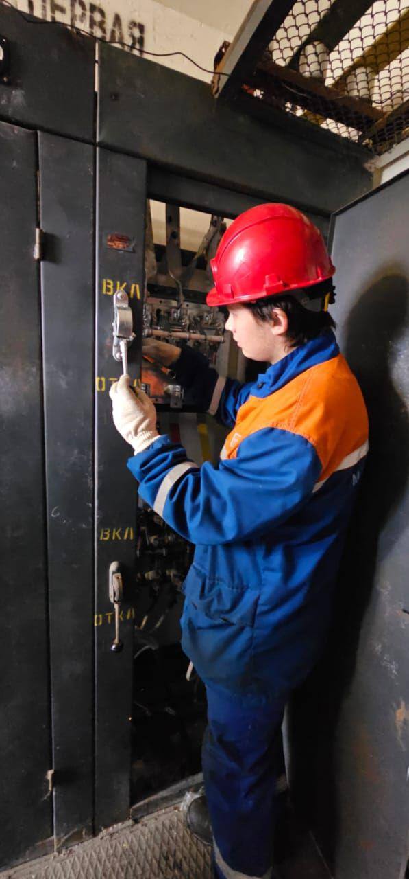 Энергетики обеспечили электроэнергией стройплощадку нового ледового дворца в Воскресенске