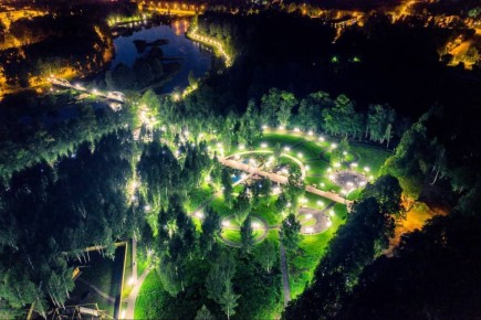 Уже на 328 объектах в 45 округах Подмосковья в этом году появилось новое уличное освещение благодаря проекту «Светлый город»