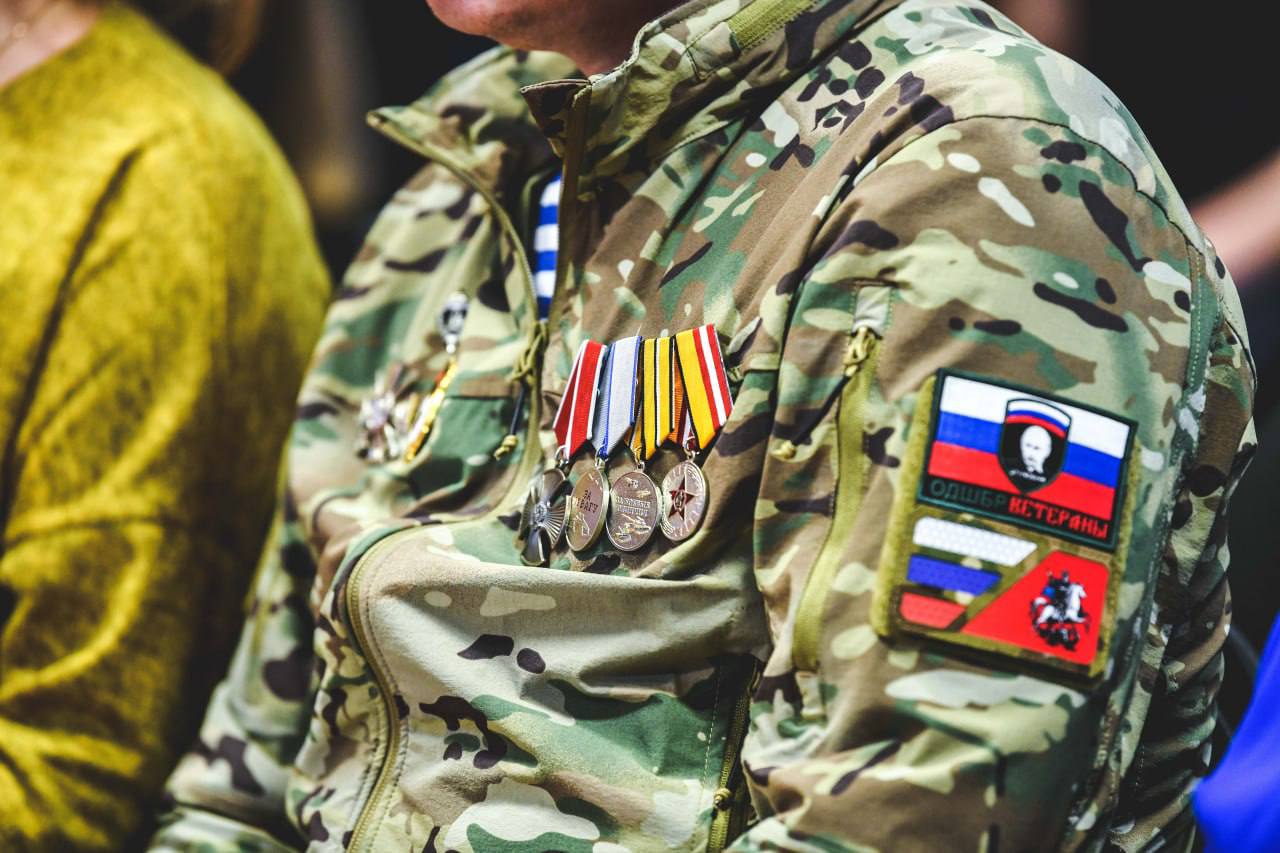 «Что для меня Ассоциация». «В первую очередь это товарищество близкое по духу и целям», — участник спецоперации Сергей Романенков В отделение Ассоциации боец обратился с просьбой в содействии с ремонтом ложного балкона