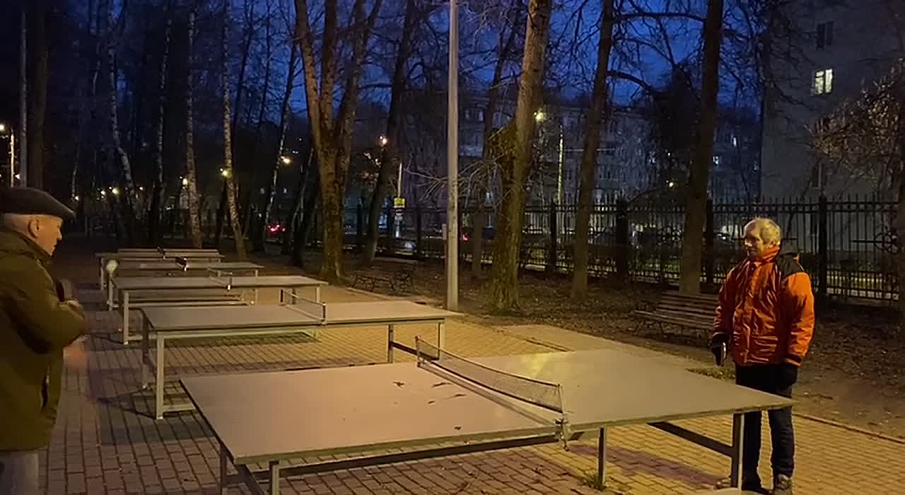 Королёвцев приглашают на бесплатные тренировки по настольному теннису в Центральном парке