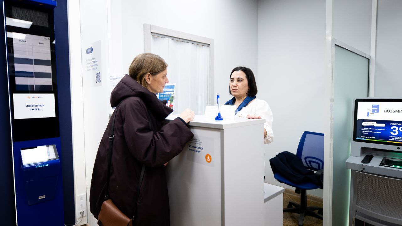 Более 600 жителей Люберец получили услуги в единственном в Подмосковье цифровом офисе МосОблЕИРЦ Более 600 жителей Люберец получили услуги в единственном в Подмосковье цифровом офисе МосОблЕИРЦ