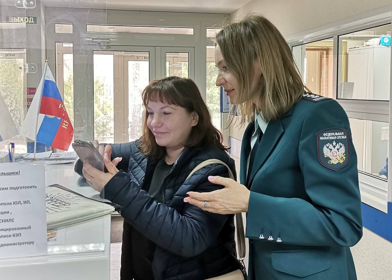 Николай Ханин: Сегодня свой профессиональный праздник отмечают работники налоговых органов Российской Федерации Николай Ханин: Сегодня свой профессиональный праздник отмечают работники налоговых органов Российской Федерации