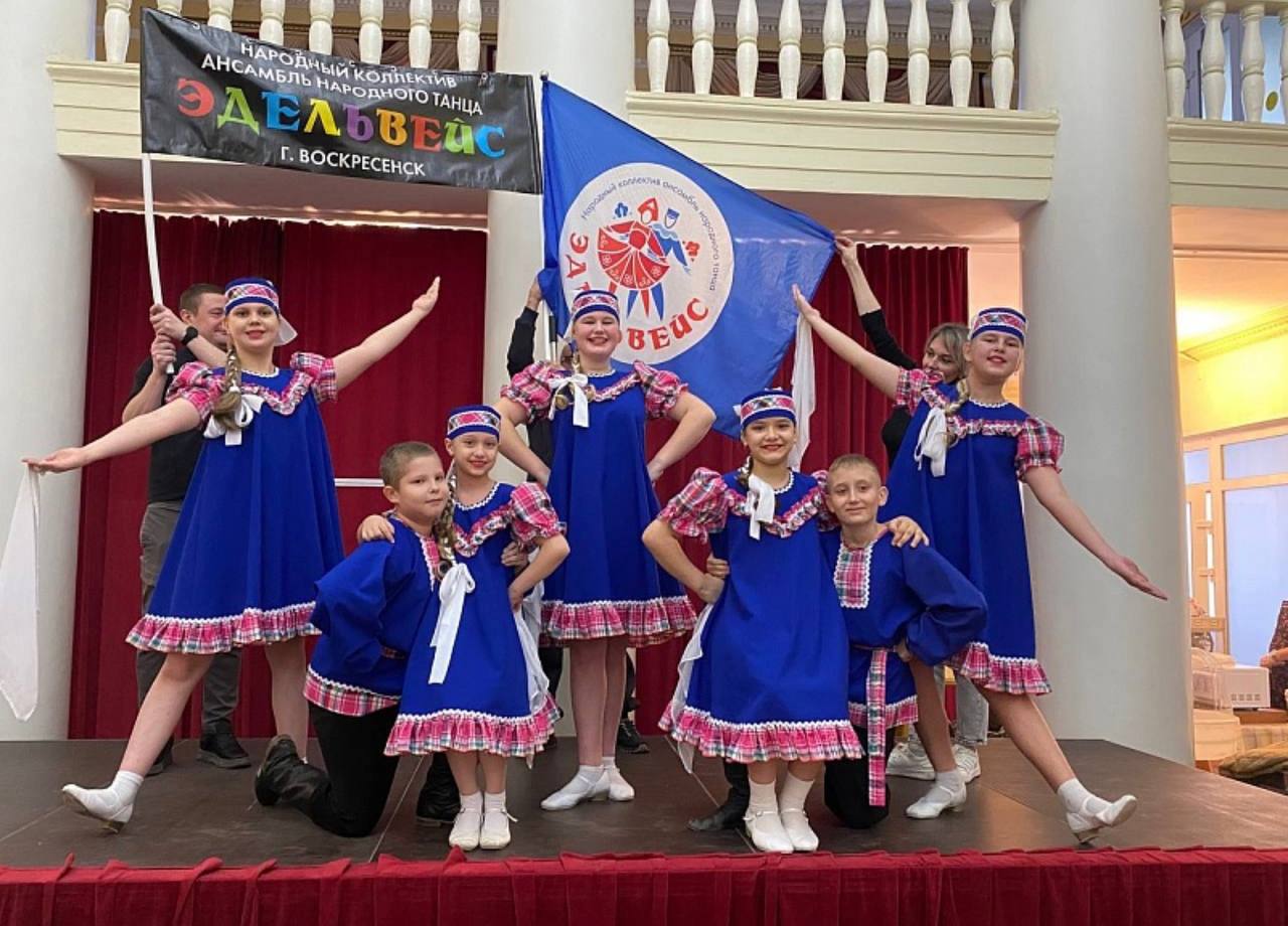 В ДК «Цементник» состоялся III Всероссийский конкурс-фестиваль творчества и искусств «Полет искусства», который проводился творческим агентством «Контраст» при информационной поддержке министерства культуры Российской... В ДК «Цементник» состоялся III Всероссийский конкурс-фестиваль творчества и искусств «Полет искусства», который проводился творческим агентством «Контраст» при информационной поддержке министерства культуры Российской...