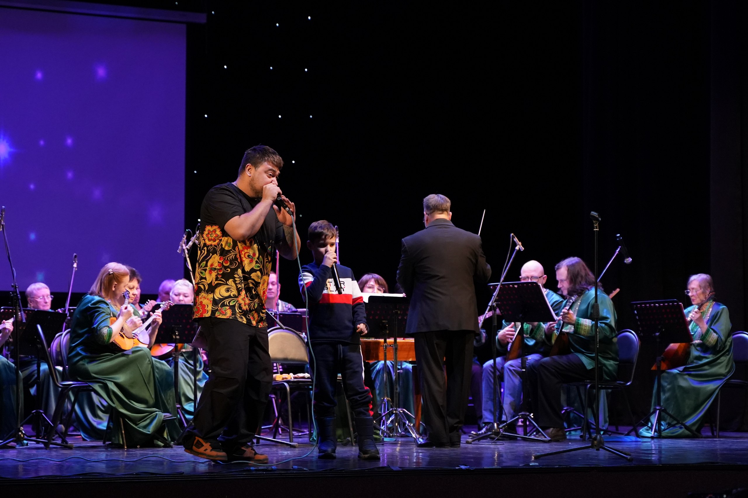 Во Дворце культуры "Дружба" г. Чехов оркестр русских народных инструментов "Сказ" увлек детей волшебством фольклора Во Дворце культуры "Дружба" г. Чехов оркестр русских народных инструментов "Сказ" увлек детей волшебством фольклора