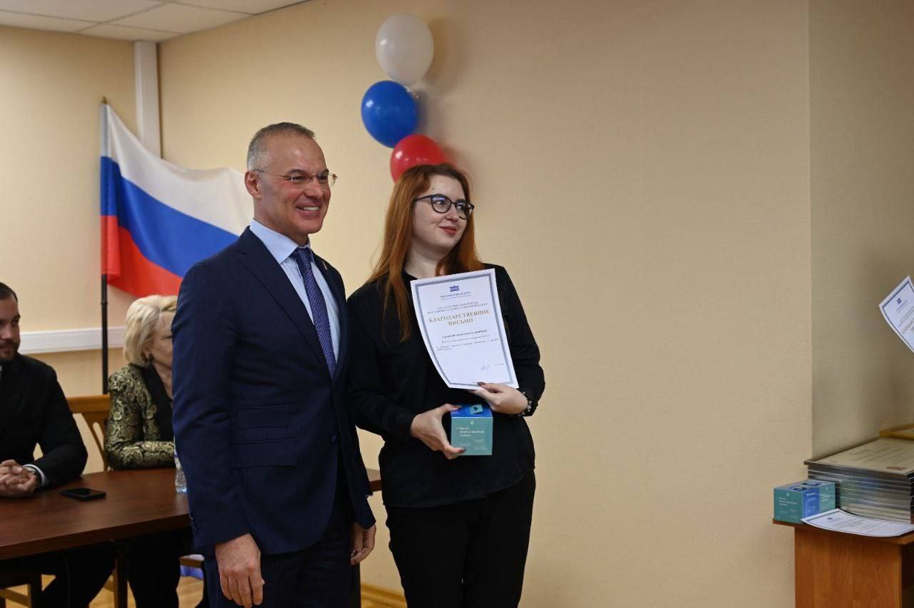 В Межрайонном ИФНС России №11 по Московской области от всей души поздравил сотрудников с профессиональным праздником — Днем работника налоговых органов В Межрайонном ИФНС России №11 по Московской области от всей души поздравил сотрудников с профессиональным праздником — Днем работника налоговых органов