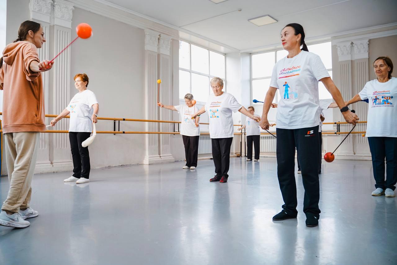 В Подмосковье работает 68 клубов «Активного долголетия»