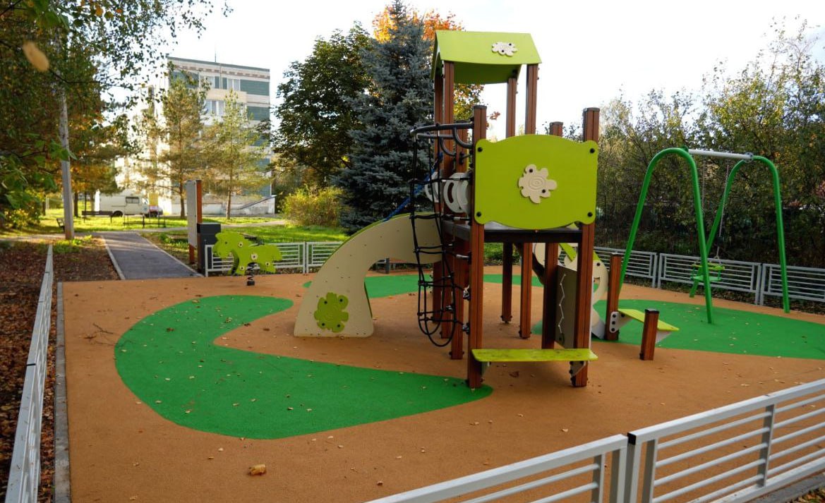 В Сергиево-Посадском округе в 2025 году заменили и модернизировали 19 детских игровых площадок В Сергиево-Посадском округе в 2025 году заменили и модернизировали 19 детских игровых площадок