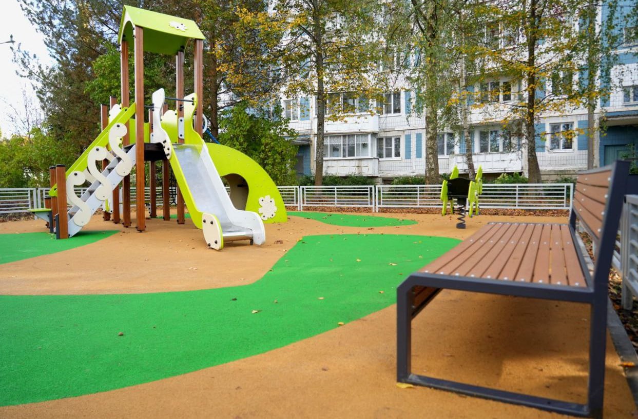 В Сергиево-Посадском округе в 2025 году заменили и модернизировали 19 детских игровых площадок В Сергиево-Посадском округе в 2025 году заменили и модернизировали 19 детских игровых площадок