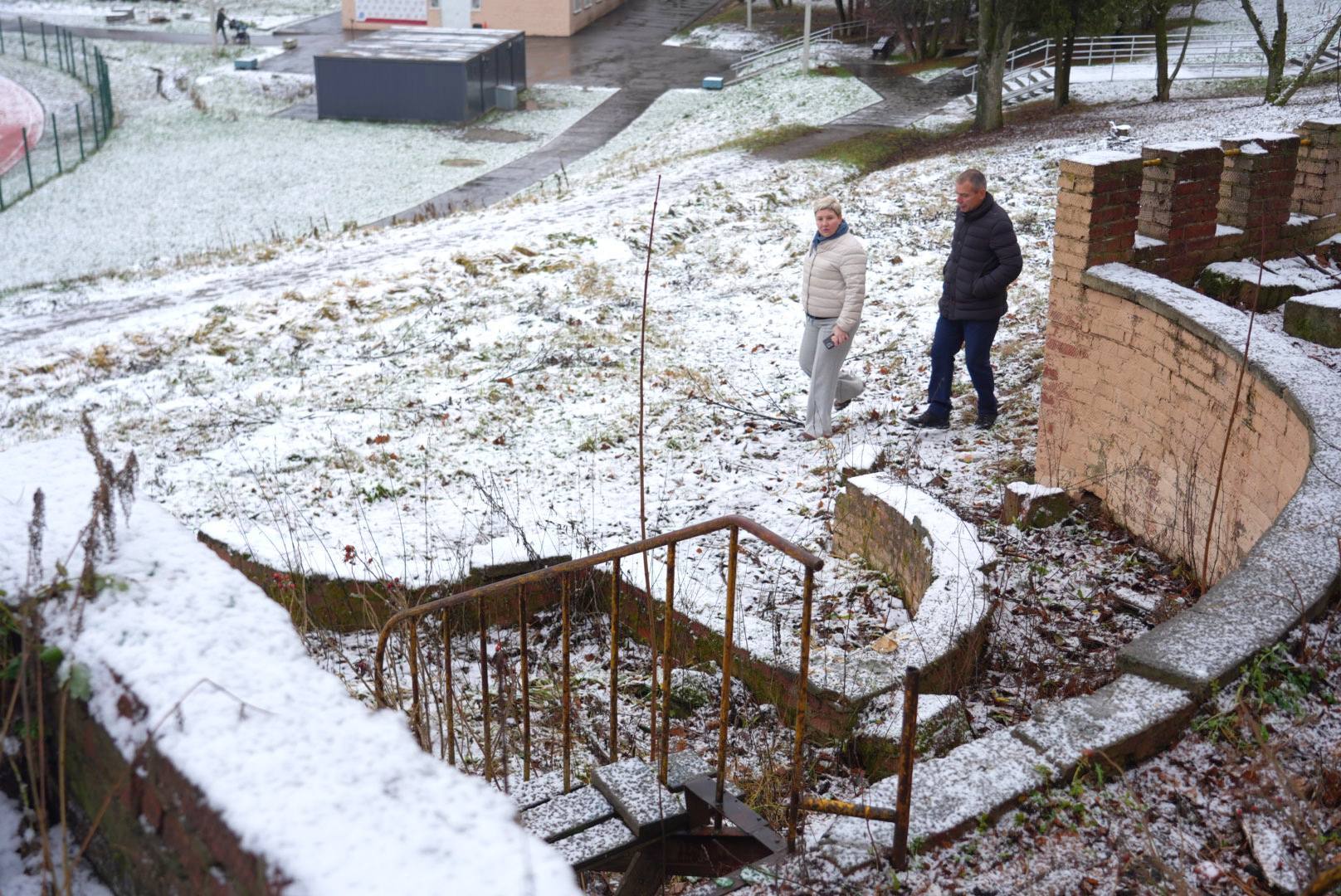 Также прогулялись до Шахматного домика Также прогулялись до Шахматного домика