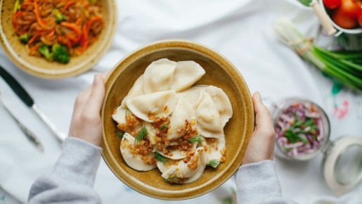 Не борщ и не сырники: иностранцы распробовали это русское блюдо и пришли в восторг