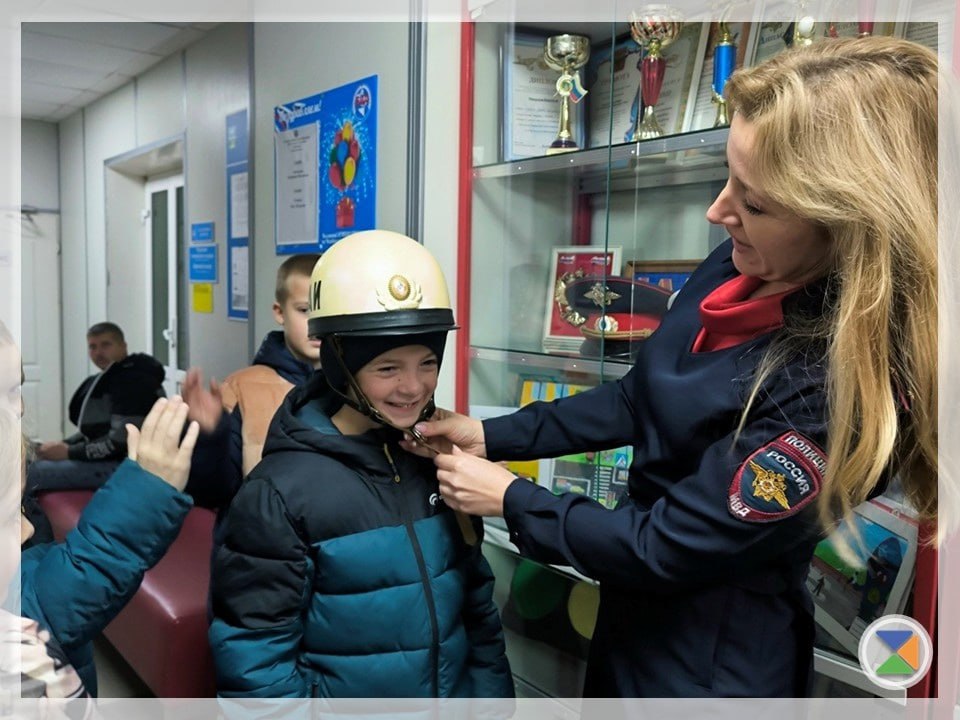 УРОКИ ДОРОЖНОЙ ГРАМОТНОСТИ УРОКИ ДОРОЖНОЙ ГРАМОТНОСТИ