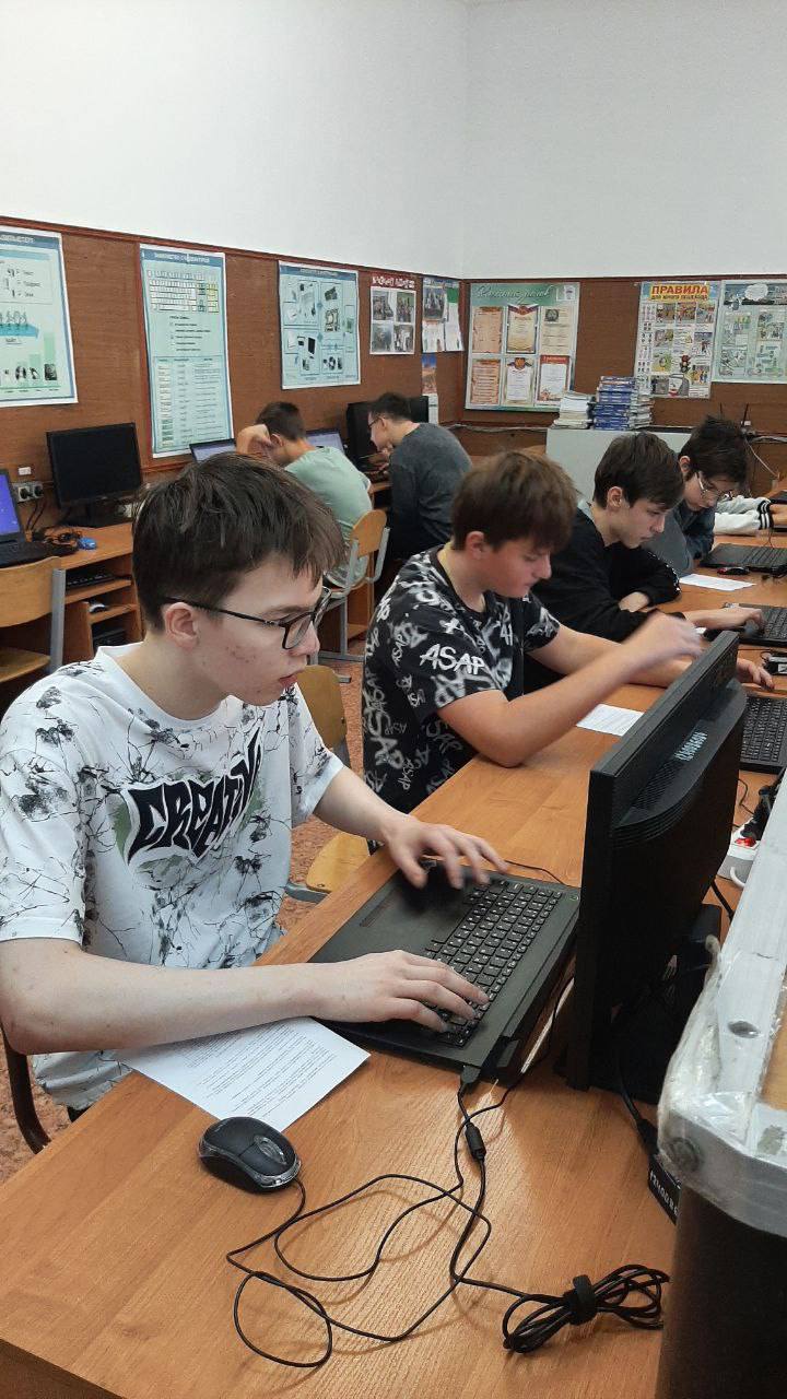 Обучающиеся МБОУ лицея №4 приняли участие во Всероссийской просветительской эстафете «Мои финансы»