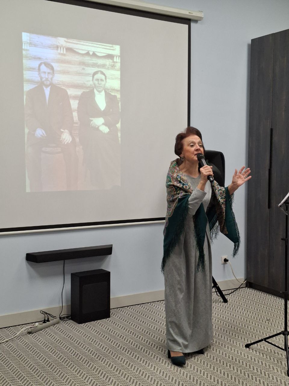 Есенинский вечер прошёл в чеховской библиотеке Есенинский вечер прошёл в чеховской библиотеке