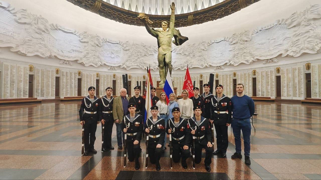 Домодедовские юнармейцы вошли в число лучших знаменных групп страны!