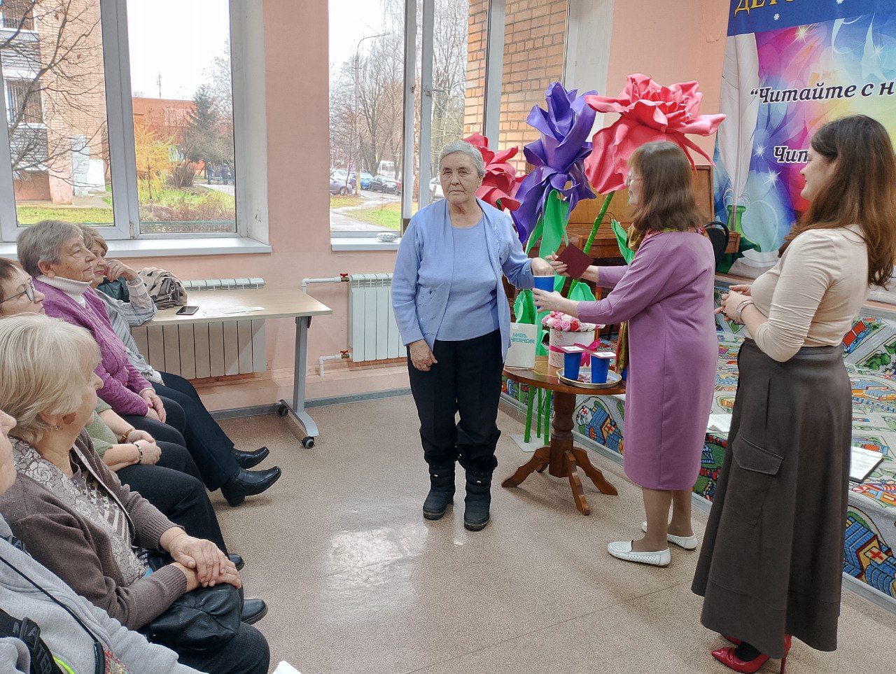 Поздравления с Днем Матери принимали жительницы Чехова Поздравления с Днем Матери принимали жительницы Чехова