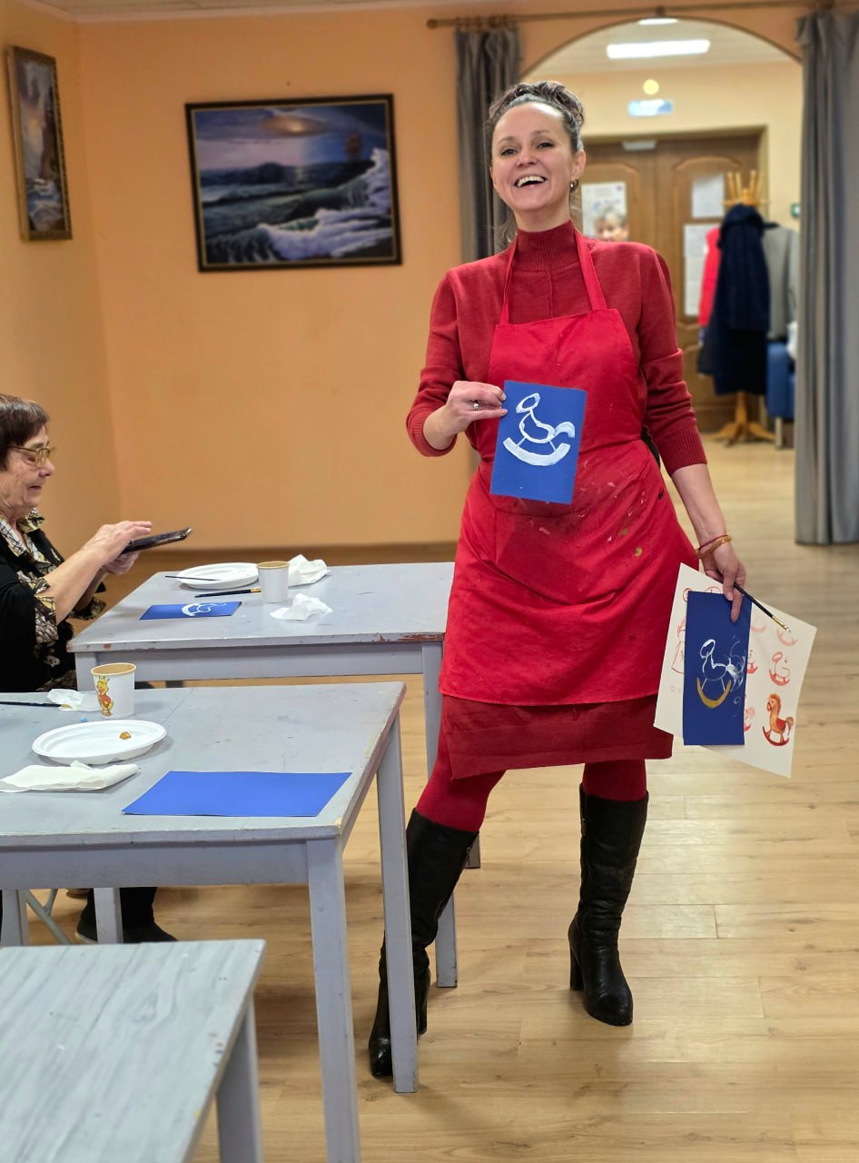 Художественный мастер-класс «Новогодняя открытка для СВОих» состоялся для участников программы «Активное долголетие» муниципального округа Чехов Художественный мастер-класс «Новогодняя открытка для СВОих» состоялся для участников программы «Активное долголетие» муниципального округа Чехов