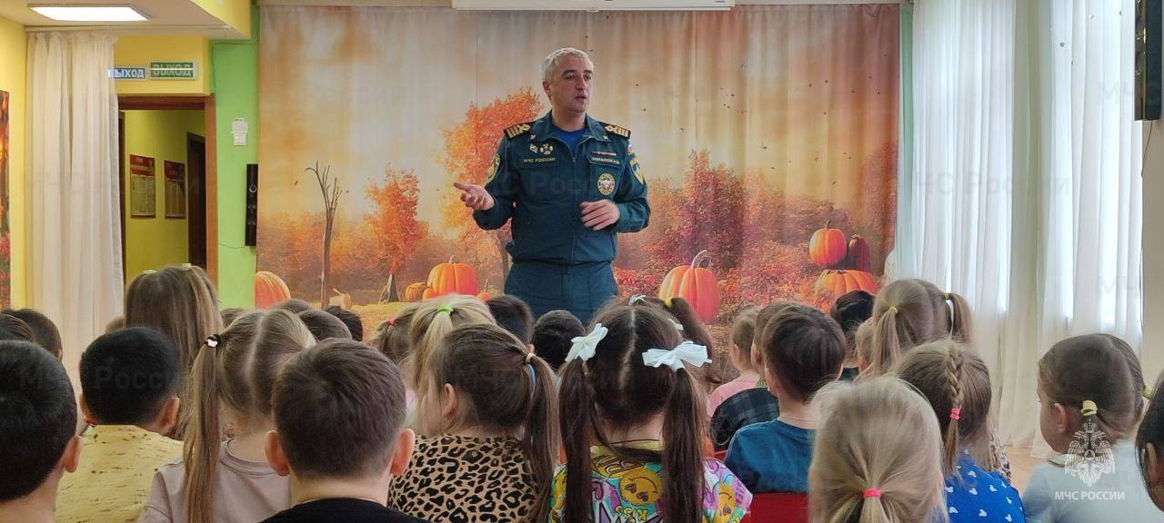 В Раменском инспекторы ГПН и ГИМС провели занятие в детском саду В Раменском инспекторы ГПН и ГИМС провели занятие в детском саду